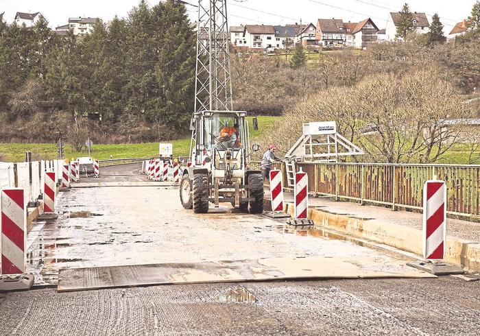 Arbeiten an Nahebrücke gehen weiter 23 03 15 Arbeiten Nahebruecke Foto