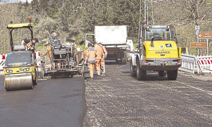 Die Nahebrücke ist jetzt freigegeben 23 04 17 Nahebruecke freigegeben Foto