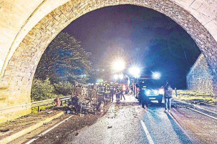 Wie es zu dem Unfall auf der L 176 kommen konnte, ist noch unklar. Foto Hosser