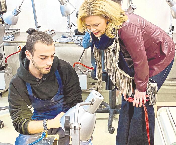 Julia Klöckner besucht die Edelsteinmanufaktur Herbert Stephan in Frauenberg 2026 03 02 Julia Kloeckner Foto