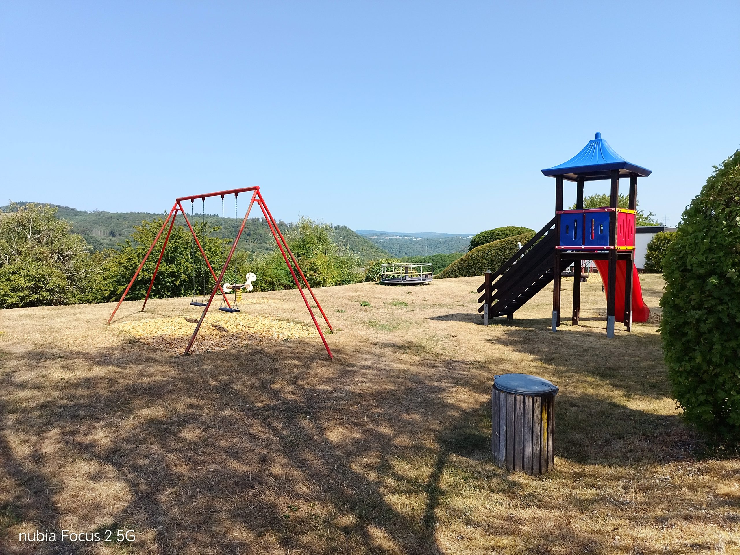 Die Ortsgemeinde Frauenberg sagt der Firma Stephan „Danke“ 2026 08 03 Spielplatz Foto 2 scaled